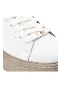 Białe Sneakersy Filippo Sportowe Buty Damskie. Kolor: biały. Styl: sportowy #7