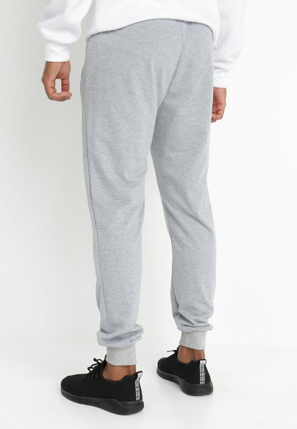 Born2be - Szare Spodnie Dresowe Joggery Analía. Kolor: szary. Materiał: dresówka. Styl: sportowy