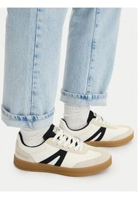 Guess Jeans Sneakersy CWBEO-GJ20250516 Biały. Kolor: biały. Materiał: materiał #5