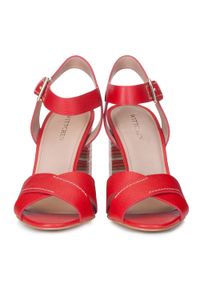 Wittchen - Damskie sandały skórzane na obcasie w paski czerwone. Zapięcie: pasek. Kolor: czerwony. Materiał: skóra. Wzór: paski. Sezon: lato. Obcas: na obcasie. Styl: wakacyjny. Wysokość obcasa: średni #6