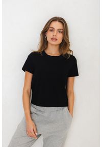 T-SHIRT PIPER CZARNY XS - Flawless. Kolor: czarny. Materiał: bawełna. Długość: krótkie. Sezon: lato. Styl: klasyczny