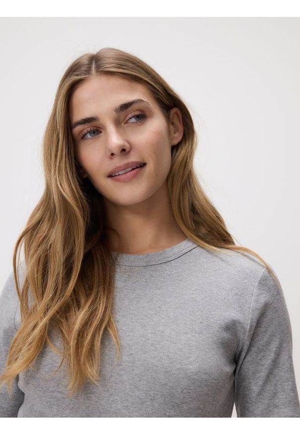 Reserved - Bawełniany t-shirt - jasnoszary. Kolor: szary. Materiał: bawełna. Styl: klasyczny