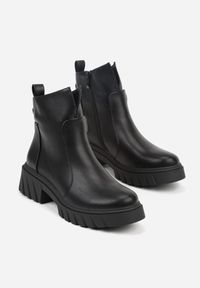 Born2be - Czarne Casualowe Botki na Podeszwie z Tłoczeniami Rasidia. Okazja: na co dzień. Zapięcie: zamek. Kolor: czarny. Styl: casual #7