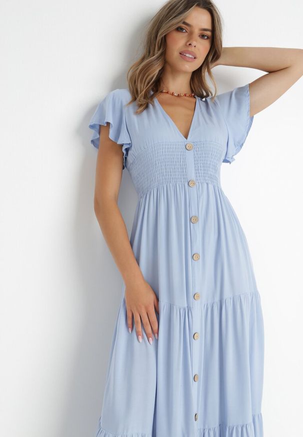Born2be - Jasnoniebieska Sukienka z Wiskozy Heeny. Okazja: na co dzień, na randkę. Kolor: niebieski. Materiał: wiskoza. Wzór: gładki, aplikacja. Sezon: lato. Styl: casual. Długość: maxi