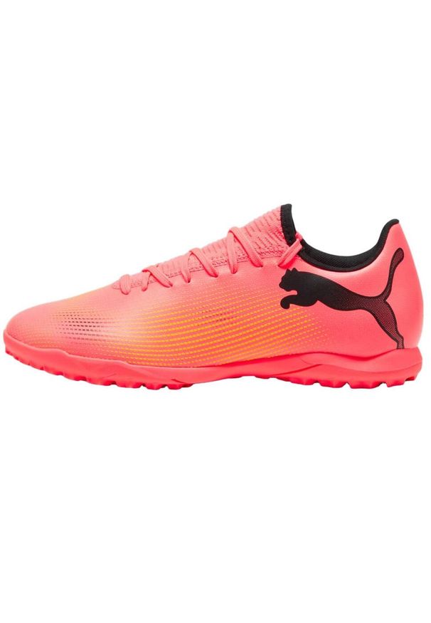Puma - Męskie Buty Piłkarskie Na Sztuczną Nawierzchnię Future 7 Play. Kolor: różowy. Sport: piłka nożna