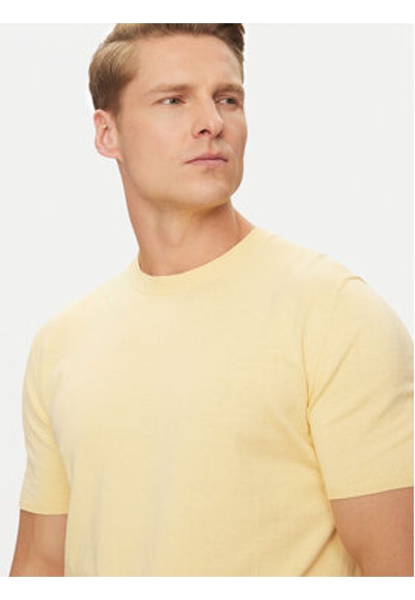 Marciano Guess Sweter 5GHR04 5861Z Żółty Regular Fit. Kolor: żółty. Materiał: bawełna