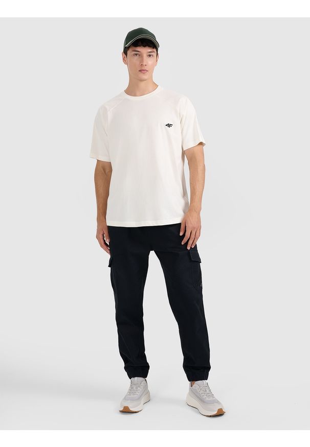 4f - 4F T-shirt oversize gładki męski - biały L. Okazja: na co dzień. Kolor: biały. Materiał: bawełna. Długość: długie. Wzór: gładki. Styl: casual