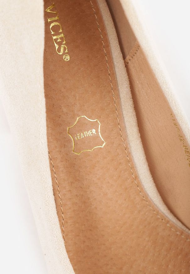 Born2be - Beżowe Klasyczne Czółenka na Obcasie z Wkładką ze Skóry Naturalnej Maithra. Okazja: na spotkanie biznesowe, do pracy. Kolor: beżowy. Materiał: skóra. Obcas: na obcasie. Styl: klasyczny. Wysokość obcasa: średni