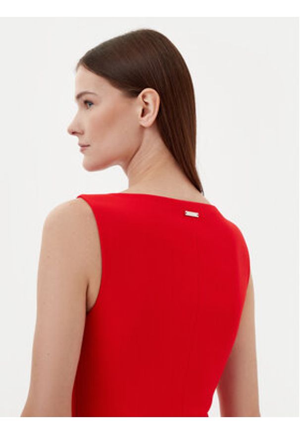 Calvin Klein Sukienka koktajlowa K20K208140 Czerwony Slim Fit. Kolor: czerwony. Materiał: syntetyk. Styl: wizytowy