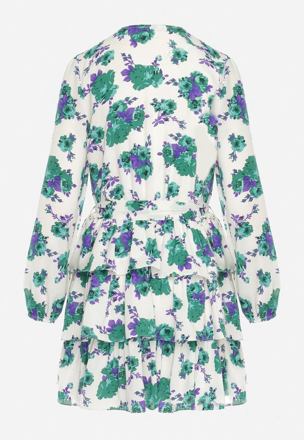 Born2be - Biało-Zielona Sukienka Mini w Kwiaty z Kopertowym Dekoltem i Falbankami oraz Paskiem Siboria. Typ kołnierza: kołnierz z falbankami. Kolor: biały. Wzór: kwiaty. Typ sukienki: kopertowe. Długość: mini