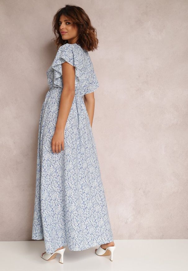 Renee - Niebieska Sukienka Thelliopis. Kolor: niebieski. Wzór: kwiaty. Styl: boho. Długość: maxi