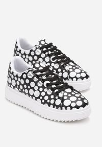 Renee - Czarno-Białe Sznurowane Sneakersy w Kropki na Grubej Podeszwie Abbesa. Kolor: czarny. Wzór: kropki #4