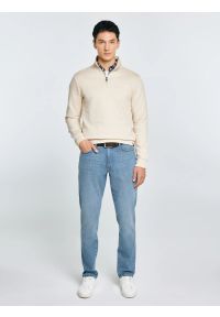 Big-Star - Bluza męska ze stójką kremowa Salih 103. Okazja: na co dzień. Typ kołnierza: kołnierzyk stójkowy. Kolor: kremowy. Materiał: skóra, wiskoza, dzianina, bawełna. Wzór: aplikacja. Styl: wizytowy, casual, elegancki #2