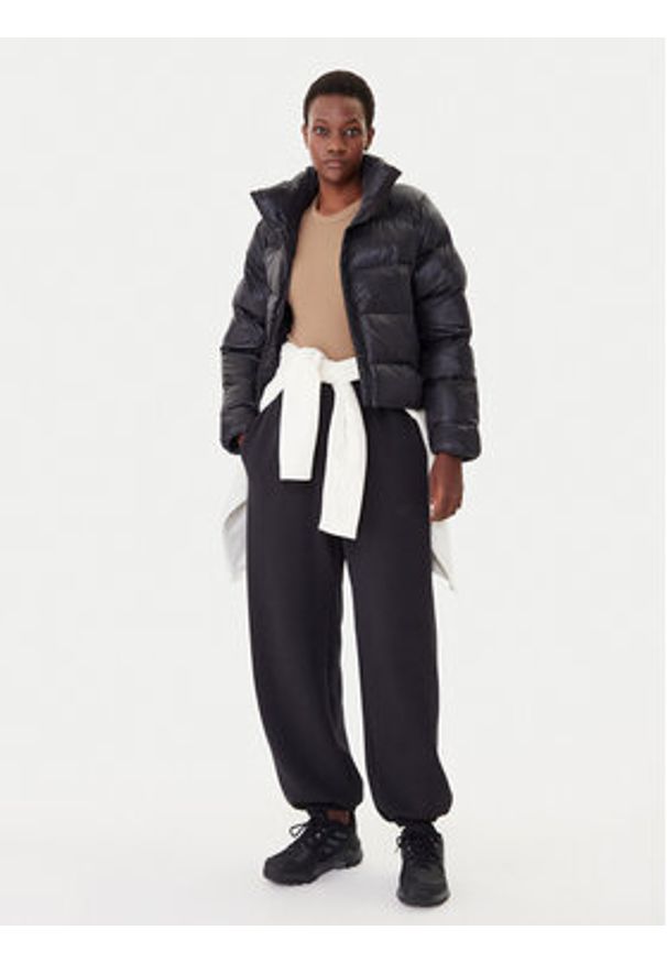 Helly Hansen Kurtka zimowa Jade 53109 Czarny Regular Fit. Kolor: czarny. Materiał: syntetyk. Sezon: zima