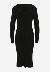 Born2be - Czarna Dopasowana Sukienka z Wiskozą z Prążkowanego Materiału Ściągana Troczkiem Eleavia. Okazja: na co dzień. Kolor: czarny. Materiał: prążkowany, wiskoza, materiał. Wzór: aplikacja. Styl: casual #3