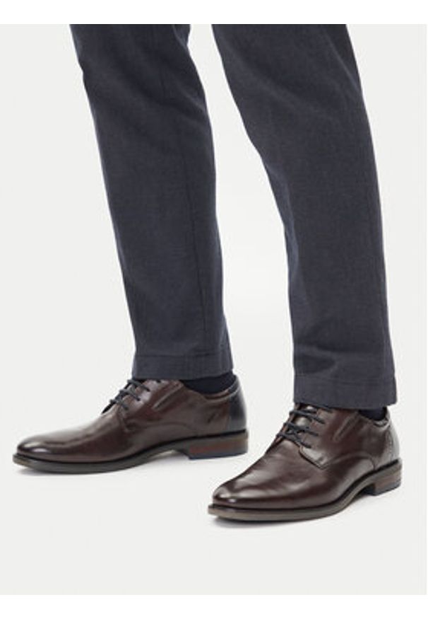 Bugatti Półbuty 312-AJY03-1100 Brązowy. Kolor: brązowy. Materiał: skóra