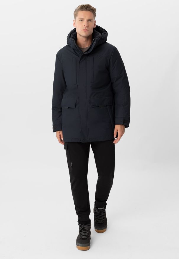 Volcano - Wodoodporna kurtka zimowa J-HEROS. Typ kołnierza: kołnierzyk stójkowy. Materiał: welur, materiał. Długość: długie. Wzór: gładki. Sezon: zima. Styl: elegancki