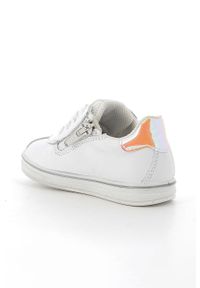 Primigi - Buty zamszowe dziecięce. Nosek buta: okrągły. Zapięcie: sznurówki. Kolor: biały. Materiał: zamsz. Szerokość cholewki: normalna #3