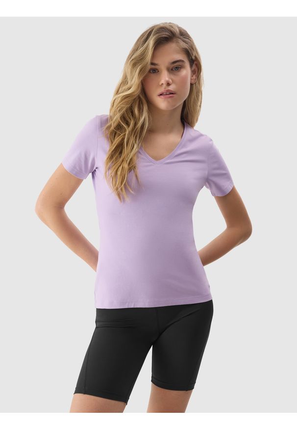 4f - T-shirt gładki z bawełną organiczną damski - fioletowy. Okazja: na co dzień. Typ kołnierza: dekolt w serek. Kolor: fioletowy. Materiał: bawełna. Wzór: gładki. Styl: sportowy, casual