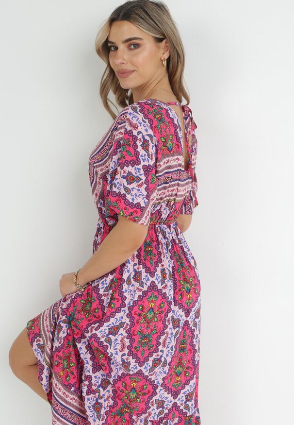 Born2be - Fuksjowa Sukienka Midi z Wiskozy z Gumką w Talii z Szerokimi Rękawami Damatia. Kolor: różowy. Materiał: wiskoza. Długość rękawa: krótki rękaw. Długość: midi