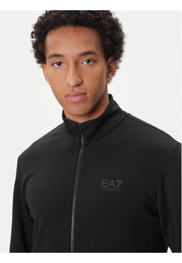 EA7 Emporio Armani Dres 7M000664 AF12501 UC001 Czarny Regular Fit. Kolor: czarny. Materiał: syntetyk