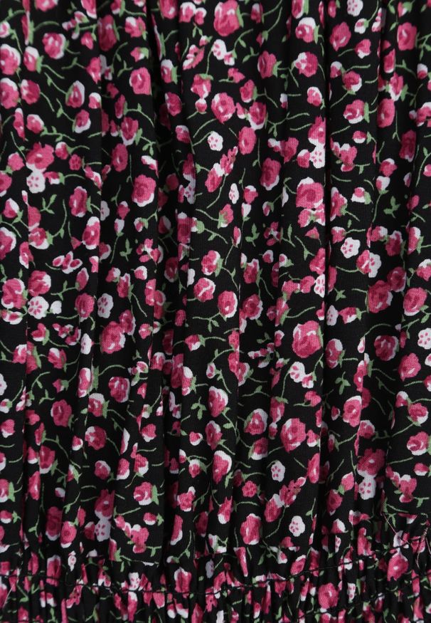 Renee - Czarno-Czerwona Bawełniana Sukienka z Gumką w Talii o Fasonie Hiszpanki Jazmi. Okazja: na co dzień, na spacer. Typ kołnierza: dekolt hiszpanka. Kolor: czarny. Materiał: bawełna. Wzór: aplikacja. Typ sukienki: proste, sportowe. Styl: elegancki, sportowy, casual