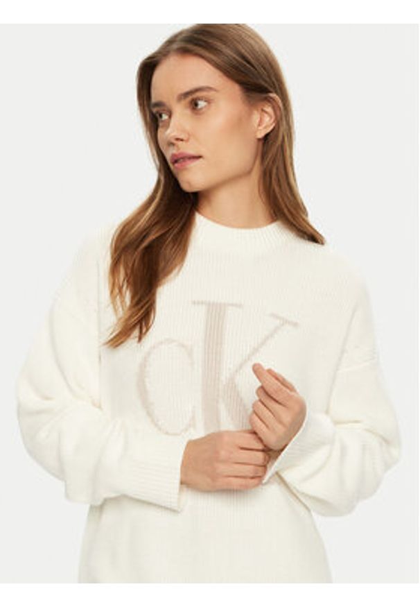 Calvin Klein Jeans Sweter Intrasia J20J224799 Écru Relaxed Fit. Materiał: bawełna