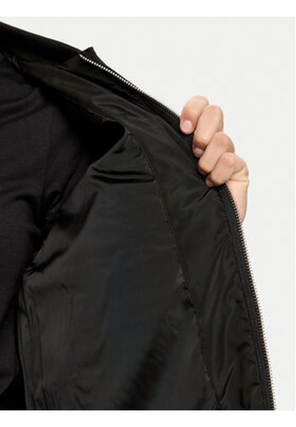 Calvin Klein Jeans Kurtka bomber J20J224701 Czarny Relaxed Fit. Kolor: czarny. Materiał: syntetyk