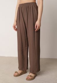 Born2be - Brązowy Komplet z Topem o Fasonie Kamizelki z Paskiem i Szerokimi Spodniami z Wiskozą Zarinesh. Kolor: brązowy. Materiał: wiskoza #3