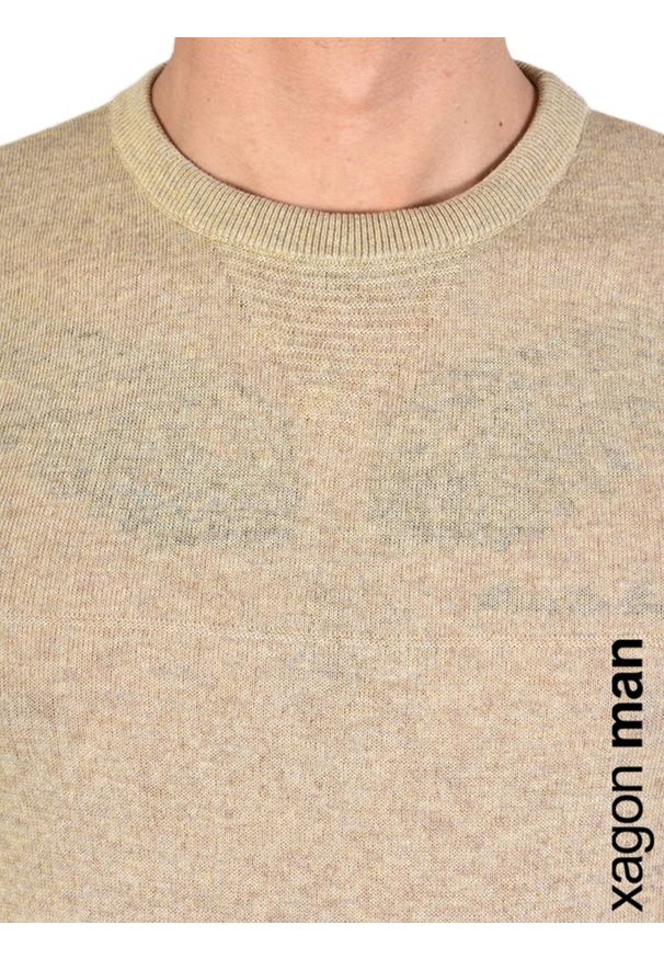 Xagon Man T-Shirt | P21081J11202 | Mężczyzna | Beżowy. Okazja: na co dzień. Kolor: beżowy. Materiał: bawełna, akryl. Styl: casual