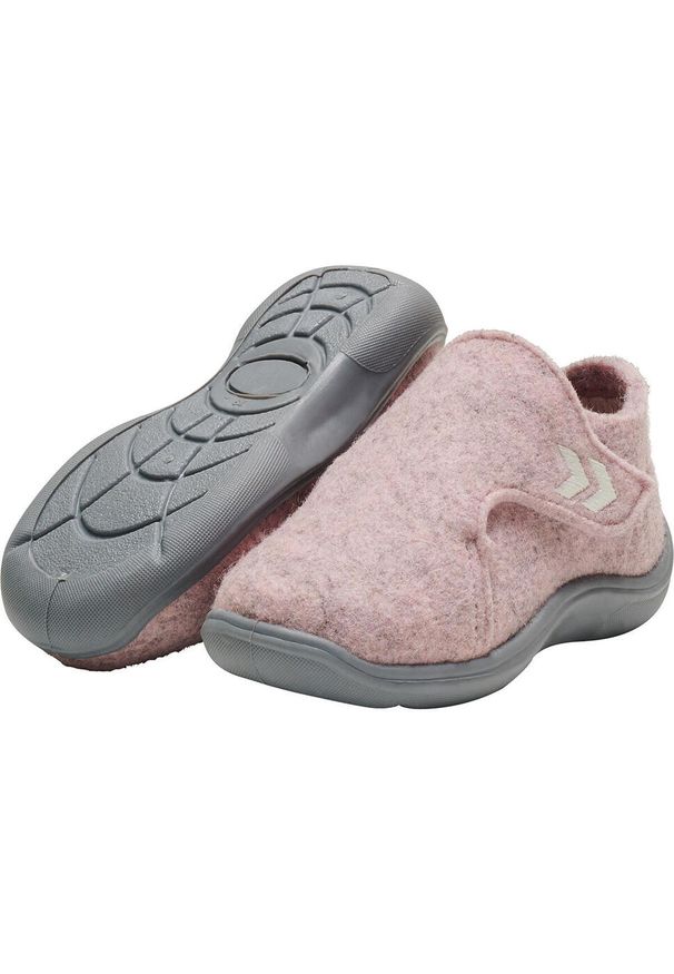 Buty do chodzenia dla dzieci Hummel wool slipper. Kolor: różowy. Sport: turystyka piesza
