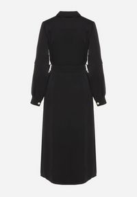 Born2be - Czarna Koszulowa Sukienka z Eleganckimi Guzikami i Wiązanym Paskiem w Talii Kortella. Okazja: na spotkanie biznesowe, na co dzień. Typ kołnierza: dekolt w serek. Kolor: czarny. Długość rękawa: długi rękaw. Typ sukienki: koszulowe. Styl: elegancki #5