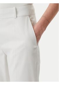 Hugo - HUGO Spodnie materiałowe Hambori 50537747 Biały Slim Fit. Kolor: biały. Materiał: syntetyk #3