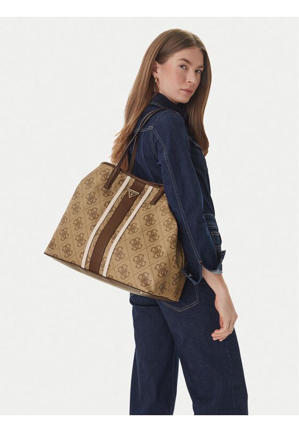 Guess Torebka Victtoria HWSS95 14290 Brązowy. Kolor: brązowy. Materiał: skórzane