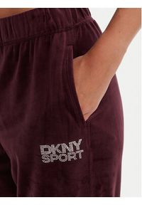 DKNY Sport Spodnie dresowe DP5P3702 Bordowy Regular Fit. Kolor: czerwony. Materiał: syntetyk #3
