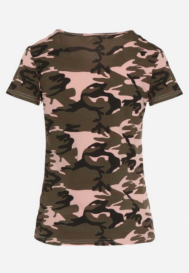 Born2be - Zielono-Różowy Bawełniany T-shirt w Moro Navaria. Okazja: na co dzień. Kolor: zielony. Materiał: bawełna. Wzór: moro. Styl: casual, militarny