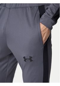Under Armour Dres Ua Knit Track Suit 1357139-025 Szary Fitted Fit. Kolor: szary. Materiał: syntetyk #3