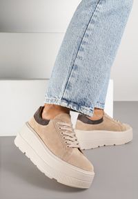Renee - Beżowe Sneakersy na Platformie z Naturalnego Zamszu Latavesa. Okazja: na co dzień. Kolor: beżowy. Materiał: zamsz. Obcas: na platformie #3