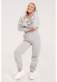 GYM GLAMOUR - Spodnie fitness damskie Gym Glamour dresowe. Kolor: szary. Materiał: dresówka. Sport: fitness #2