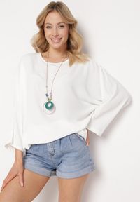 Born2be - Biała Bluzka z Rękawami Typu Nietoperz Zonoane. Okazja: na co dzień. Kolor: biały. Styl: casual #5