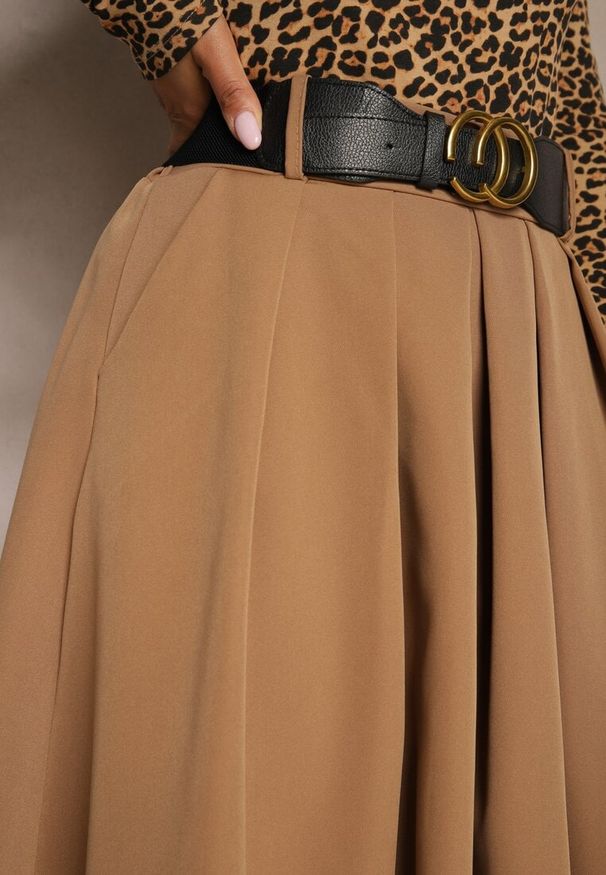 Renee - Ciemnobeżowa Spódnica Rozkloszowana z Paskiem Tenga. Kolor: beżowy