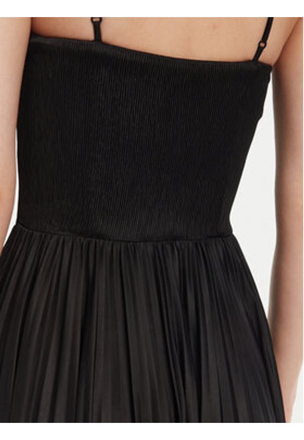 Pinko - PINKO Sukienka wieczorowa 104994 A2DM Czarny Regular Fit. Kolor: czarny. Materiał: syntetyk. Styl: wizytowy