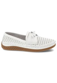 Półbuty damskie Vinceza, cholewka ze skóry naturalnej licowej z perforacją wsuwany fason z ozdobnym wiązaniem, białe, 93217. Okazja: na co dzień. Kolor: biały. Materiał: skóra. Szerokość cholewki: normalna. Wzór: ażurowy. Sezon: lato. Styl: klasyczny, casual #7