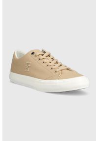 TOMMY HILFIGER - Tommy Hilfiger tenisówki TH HI VULC STREET LOW męskie kolor beżowy FM0FM04688. Nosek buta: okrągły. Kolor: beżowy. Materiał: materiał, włókno, guma. Styl: street #3