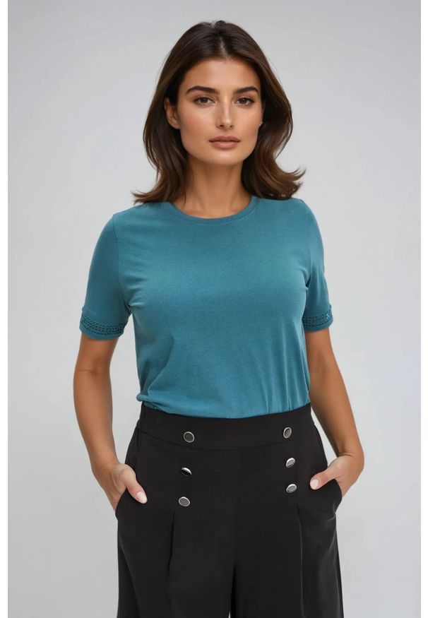 MOODO - T-shirt z bawełny z krótkimi rękawami zielony. Kolor: zielony. Materiał: bawełna. Długość rękawa: krótki rękaw. Długość: krótkie
