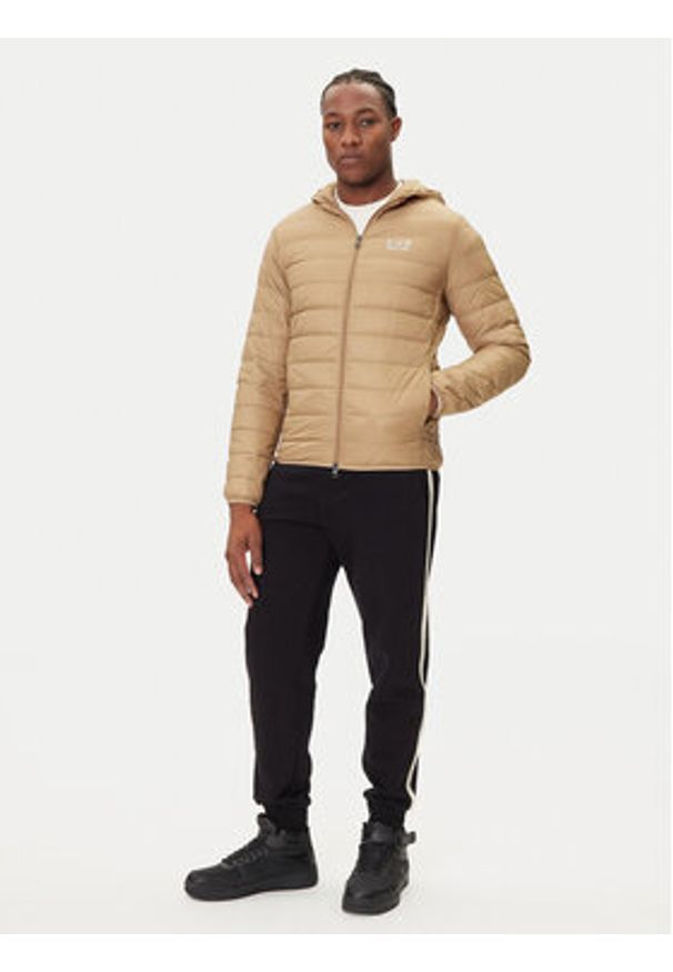 EA7 Emporio Armani Kurtka puchowa 8NPB24 PNGPZ U6171 Beżowy Regular Fit. Kolor: beżowy. Materiał: syntetyk