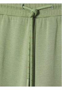 Tatuum Spodnie dresowe Senti 1 T2420.142B Zielony Relaxed Fit. Kolor: zielony. Materiał: bawełna, dresówka #2