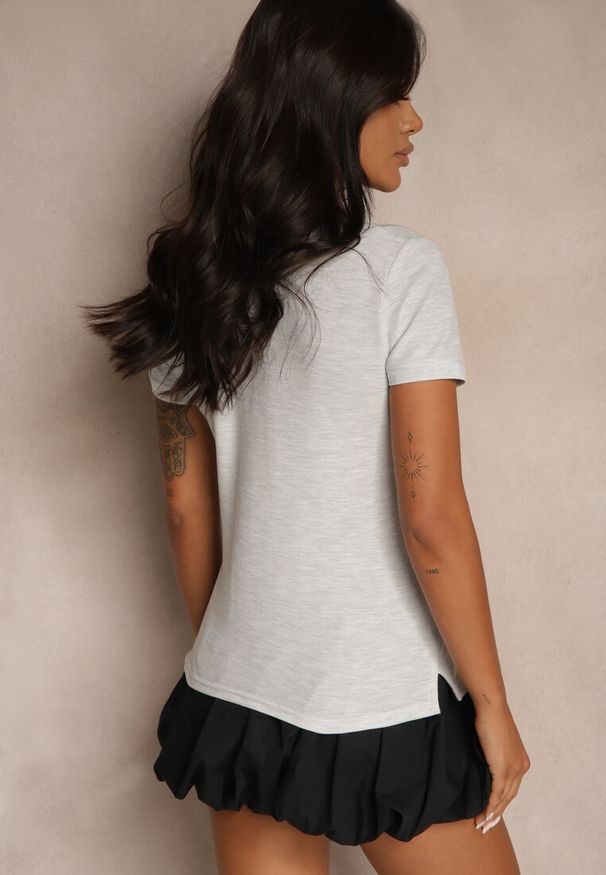 Renee - Jasnoszary Bawełniany T-shirt Typu Polo Arsenllia. Okazja: na co dzień. Typ kołnierza: polo. Kolor: szary. Materiał: bawełna. Styl: elegancki, casual, klasyczny