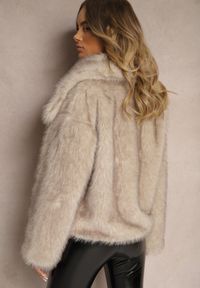 Renee - Beżowa Elegancka Kurtka Futerko z Kołnierzem Vertirida. Okazja: na co dzień, na spacer. Kolor: beżowy. Materiał: futro. Sezon: zima. Styl: elegancki