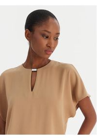 Calvin Klein Top Cdc Ss Hardware LV044E902G Brązowy Regular Fit. Kolor: brązowy. Materiał: syntetyk #4